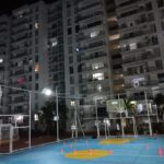 Instalación de Reflectores Solares en Cancha Deportiva