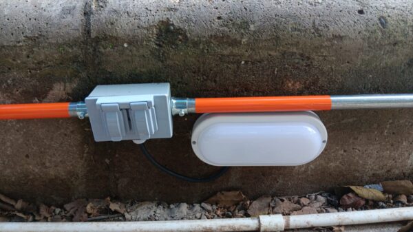 Lámpara LED BOZ2-199 – Eficiencia y Durabilidad para tu Espacio