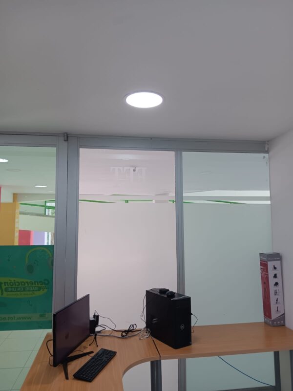 Lámpara LED Convencional 15W – Eficiencia y Durabilidad en tu Espacio