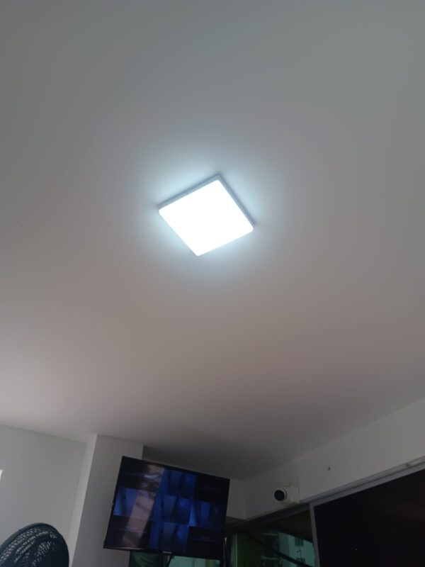 Lámpara LED Convencional 12W – Eficiencia y Durabilidad en tu Espacio