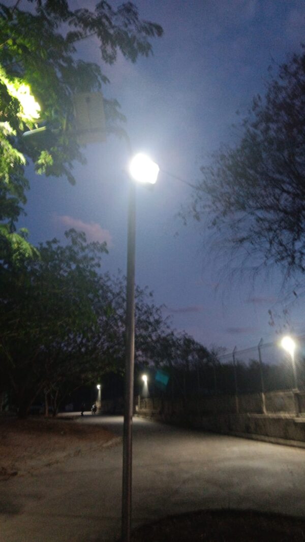 Reflector Solar LED 4700Lm – Iluminación Potente, Energía Limpia